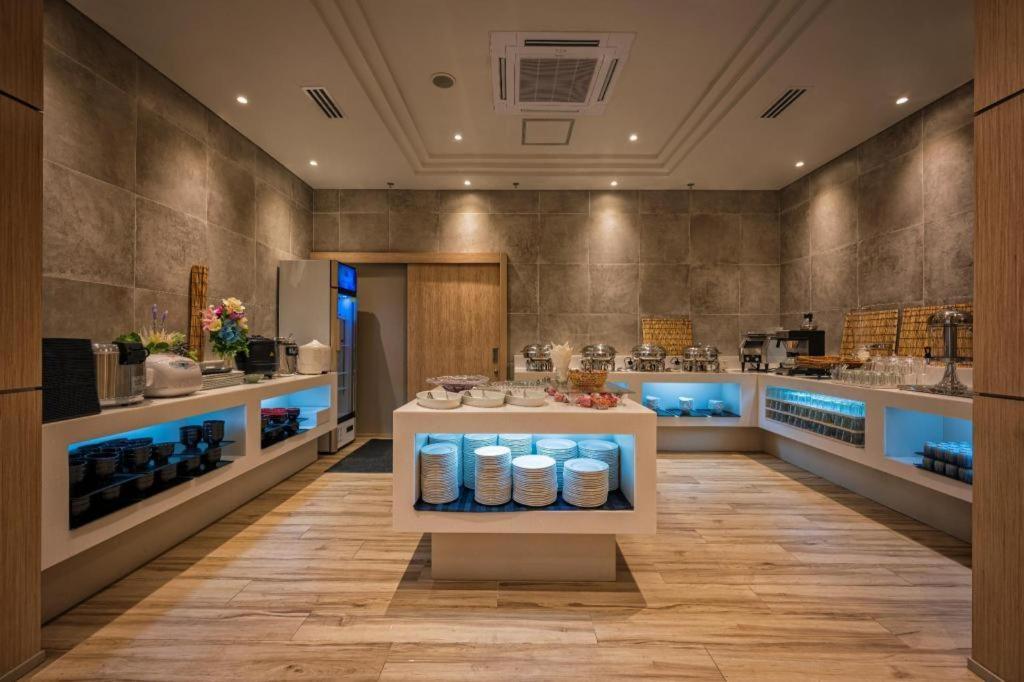 Wishton Hotel Γιανγκόν Εξωτερικό φωτογραφία